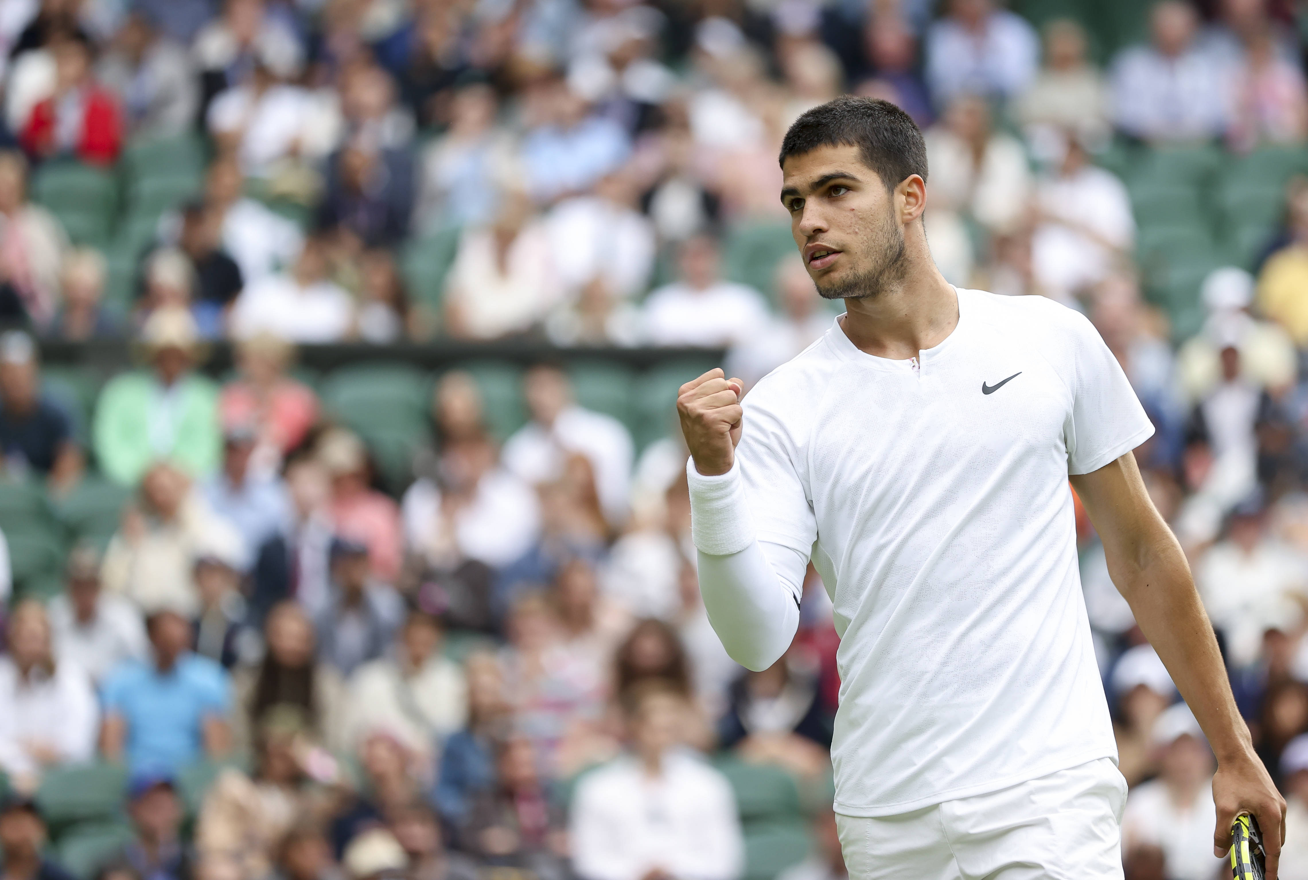 马刺队历史首位三分射手宣布退役，23年传奇生涯画上终篇