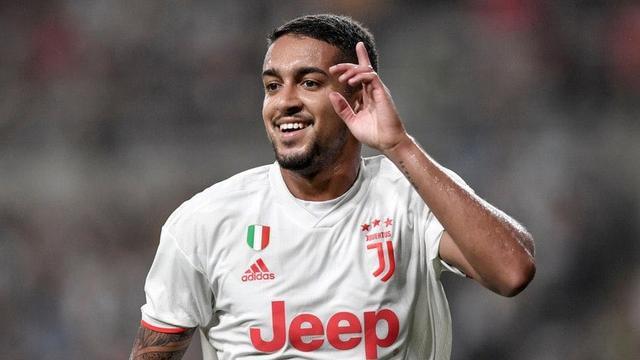 跟队：梅西仍在治疗左腿内收肌伤势，很可能会缺席本周末比赛.