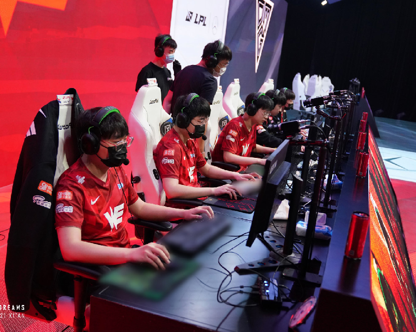 教练提供更 教练提供更