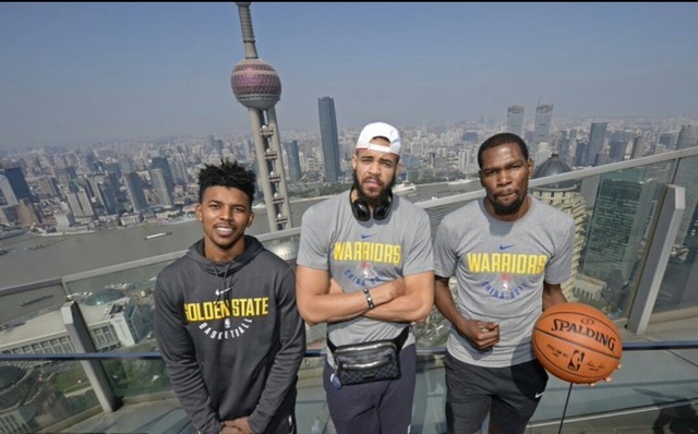 围不远的球 围不远的球