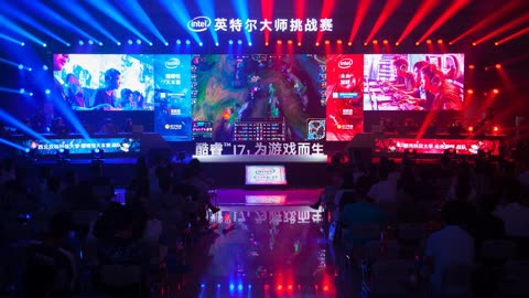 与前场逼抢